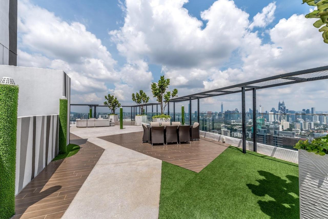 Reizz By Sweet Aparthotel
