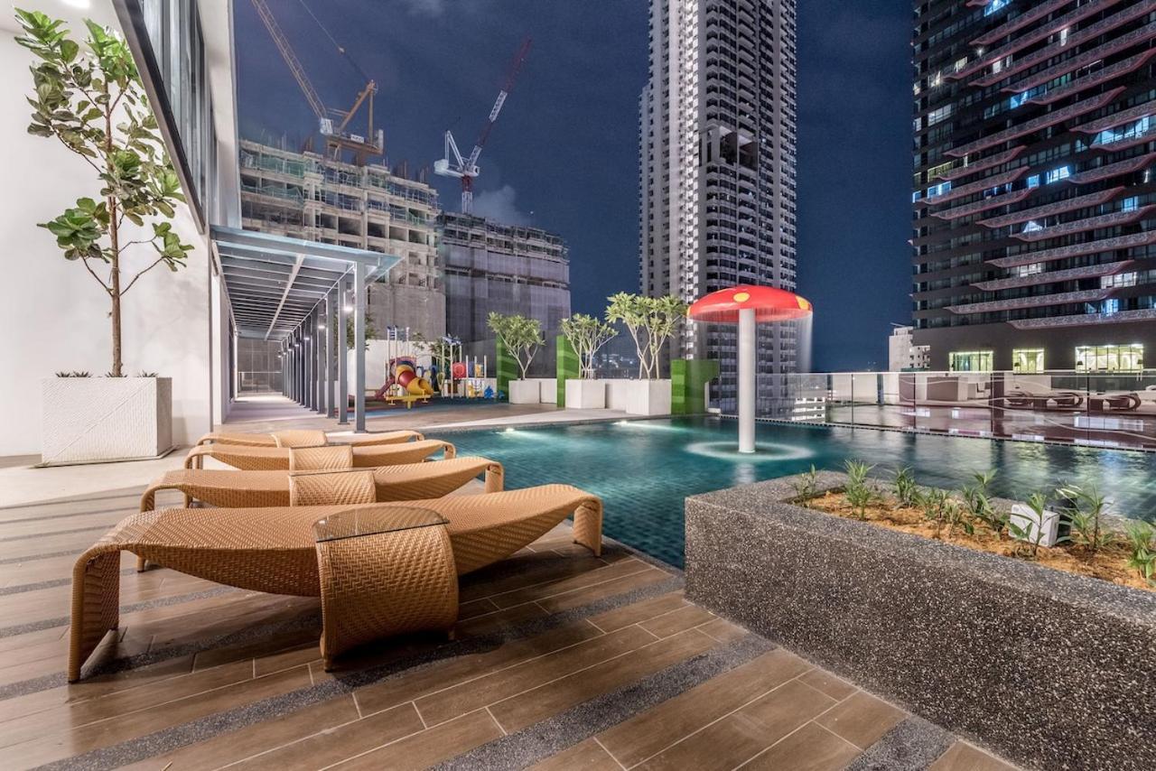 Reizz By Sweet Aparthotel